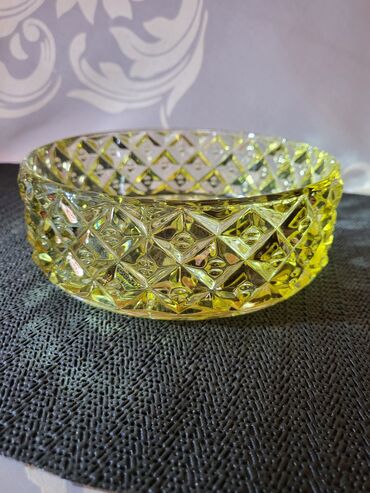 Činije: Bombonijera,cinija pun rad 70te god. Cinija bez ostecenja,nigde — 5