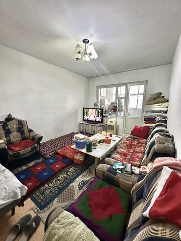 ош базар квартира берилет: 1 бөлмө, 33 кв. м, Жеке план, 10 кабат, Эски ремонт