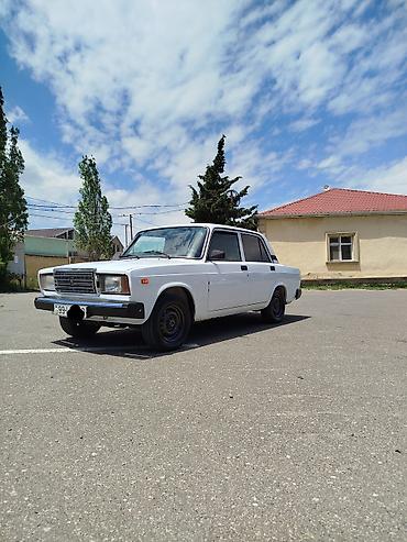 vaz 2106 şit: VAZ 2107, ağ rəng, sedan kuzov. salon yeni yigilib Xarici görünüş: - — 5