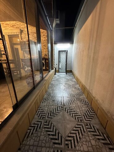 Bağ evlərinin kirayəsi: Şüvəlan qəs., 250 kv. m, 4 otaqlı, Hovuzlu, Kanalizasiya, Kombi, Qaz — 25