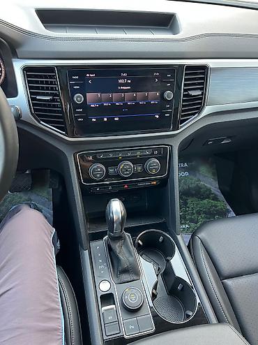 Volkswagen: Volkswagen : 2018 г., 3.6 л, Кроссовер — 12