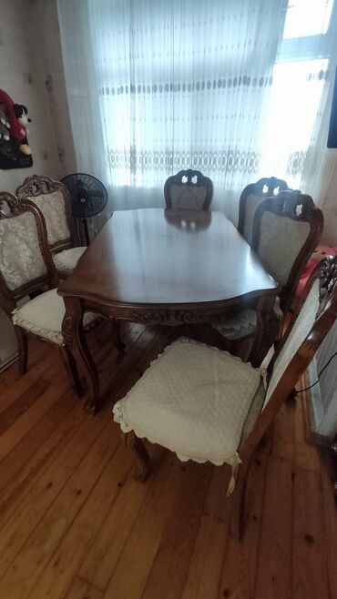 Mebel: Masa desti 6 stulla.qiymet 300 man.masa acilmir.unvan