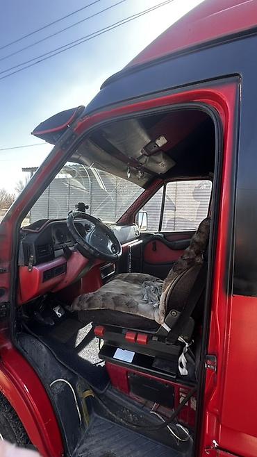 Аренда пассажирского буса: Mercedes-Benz Sprinter (длинная база, высокий крыша) — пассажирский — 7