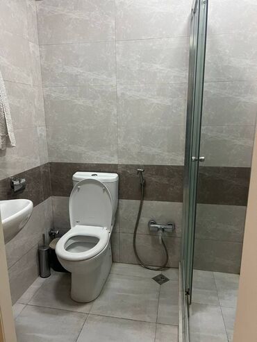 Uzunmüddətli kirayə mənzillər: Sumqayıt,Bulvar ərazisində,10 mərtəbəli binanın,9-cu mərtəbəsində,2 — 10