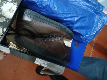 Krasofkalar və idman ayaqqabıları: Allen Edmonds kişi ayaqqabısı - Model: Allen Edmonds Port Washington