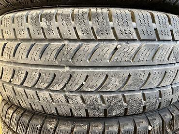 4100 r16: Шины 235 / 65 / R 16, Всесезонная, Б/у, Пара, Легкий коммерческий транспорт (C/LT), Continental — 3
