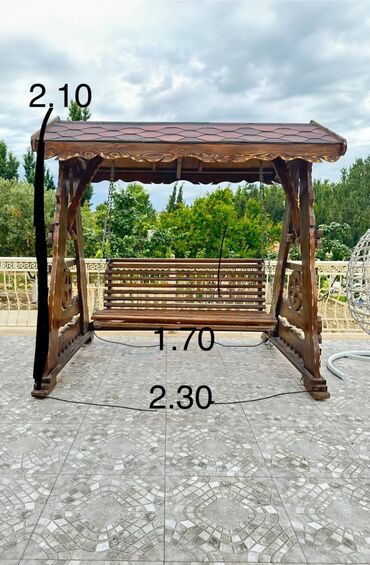 Yelləncəklər: Yelləncək 750azn. Təzə kimidir. Ünvan Görədil (0607) aml