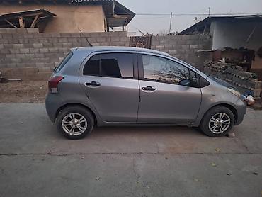 Toyota Yaris: 2009 г., 0.1 л, Автомат, Бензин, Хэтчбэк