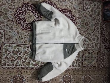 пуховик с мехом: Men's Sweatshirt, L (EU 40), Nike, Б/у, цвет - Бежевый, Бесплатная доставка, Платная доставка, Самовывоз