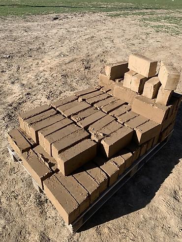 Производство кирпичей: Пресс-машина для изготовления кирпича-сырца (самана) Описание: - — 7