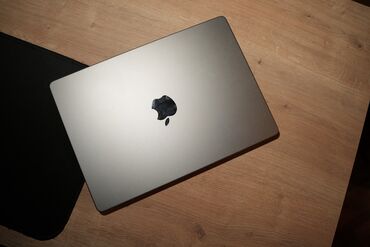 Apple MacBook: İşlənmiş Apple MacBook, 14 ", Apple M1 Pro, 512 GB, Ünvandan götürmə — 7