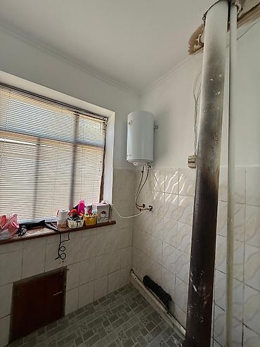 Долгосрочная аренда домов: 105 м², 4 комнаты, Забор, огорожен, Парковка — 2