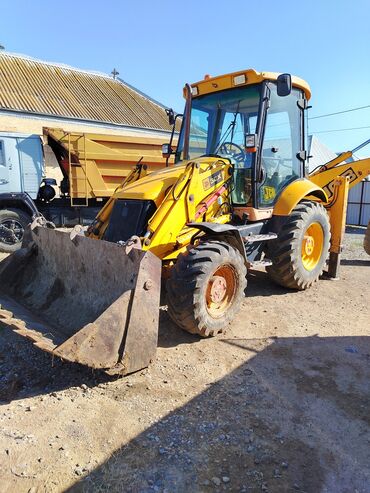 emteze 89: Трактор JCB 3 cx, мотор 8.5 л, Б/у