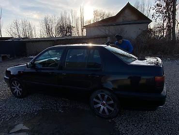 Унаа сатуу: Volkswagen Vento: 1994 г., Кол менен иштөөчү, Седан — 5