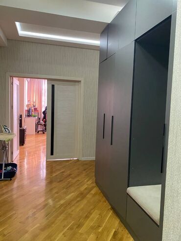 Yeni tikili: 8-ci kilometr, 2 otaqlı, Yeni tikili, m. Neftçilər, 111 kv. m — 4