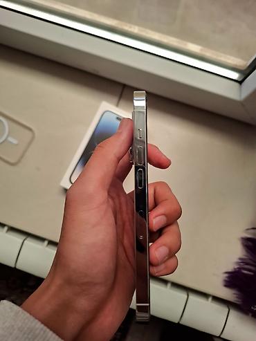 iphone 4: IPhone 14 Pro, Б/у, 256 ГБ, Серебристый, Зарядное устройство, Чехол, Кабель, 99 % — 2