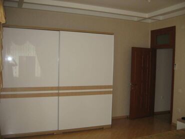 Uzunmüddətli kirayə mənzillər: 28may 8 noyabr metrosunun çıxışında Tibb universitetinə yaxın 17 — 9