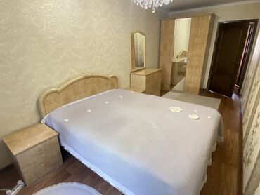 продам домашние яйца: Уктоочу бөлмө гарнитуру, Колдонулган, Эки кишилик керебет, Шкаф, Комод, Орусия, Өзү алып кетүү, Акылуу жеткирүү, түсү - Саргыч боз