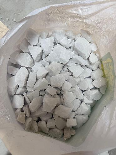 Мраморная крошка: Мраморная крошка, Белый, Ландшафтная, В тоннах — 18