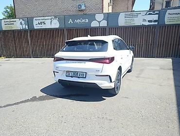 qiyan q05: BYD E2: 2024 г., Автомат, Электромобиль, Кроссовер — 4
