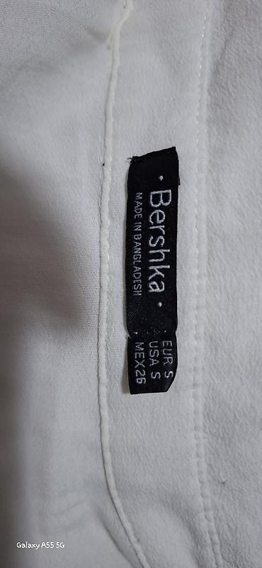 b koynəyi var: Bershka qadın köynəyi - Ölçü: S (EUR S / USA S / MEX 26) - Qol: 3/4 — 4