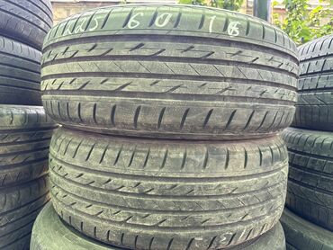 зимние шины 15 размер: 225/60/16 2 шт пара в идеальном состоянии фирма Bridgestone