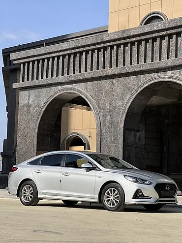 авто подборщик: Hyundai Sonata: 2021 г., 2 л, Автомат, Газ, Седан — 2