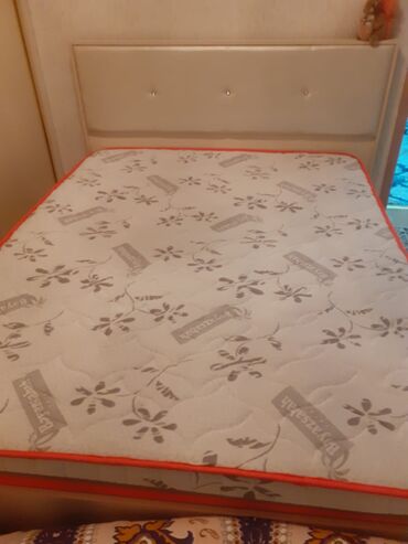 диван французская раскладушка с ортопедическим матрасом: Б/у, Ортопедический матрас, Двуспальное