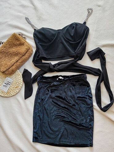 Bluze: Ženska odeća i obuća – paket S, M Sve je ili novo ili jako dobro na lalafo.rs — 9 Bluze: Ženska odeća i obuća – paket S, M Sve je ili novo ili jako dobro — 9