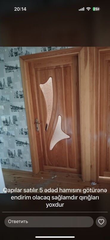 Döşəmə: Fistig agacinan Taxta materialdan hazırlanmış bu qapı, otaqlara təbii