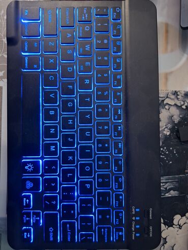 Klaviaturalar: WIERLESS KEYBOARD VƏ MOUSE SETİ. Setin daxilinə klaviatura, mouse — 8