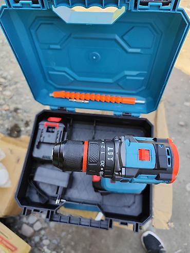 makita: Аккумуляторная дрель‑шуруповёрт в кейсе Комплектация: - — 2