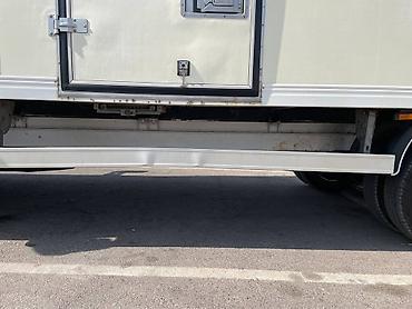 бампер задний мерседес 124: Легкий грузовик, Mercedes-Benz, Стандарт, Б/у — 6