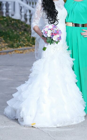 химчистка свадебных платьев: Свадебное платье в отличном состоянии, одевала 1 раз на свадьбу
