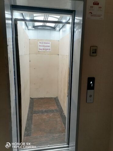 Mağazalar: Bina 28 may küçəsində yerləşir Ev binanın 3 cü mərtəbəsində yerləşir — 7