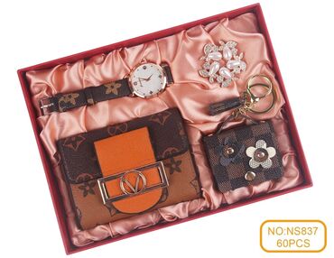 Setovi nakita: Christian Dior, Set: Narukvica, Materijal: Koža — 2