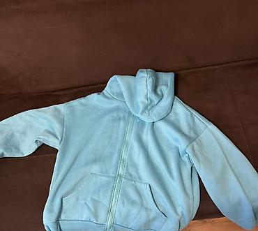 Mavi rəngli kapüşonlu fleece sviter (zipli) - Material: yumşaq, isti lalafo.az -da Mavi rəngli kapüşonlu fleece sviter (zipli) - Material: yumşaq, isti