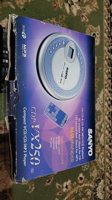 селектр 210: 2 аппарата : Sanyo - VCD, MP3CD, . Panasonic - кассетный плеер — 5