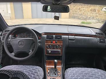 yan güzgülər s: Mercedes-Benz E-Class: 2 l | 1997 il Sedan — 5