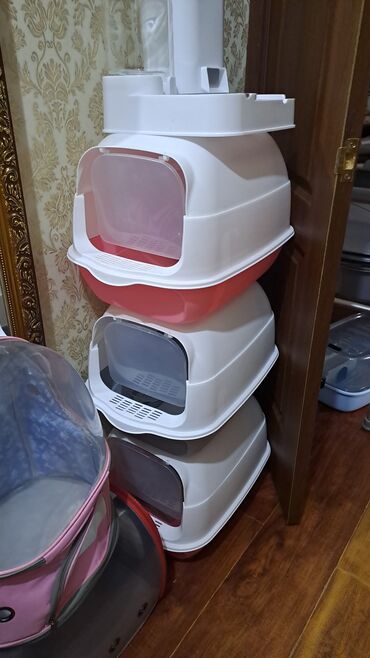Зоотовары: Зоотовары. переноски, лотки. кормушки at lalafo.kg Зоотовары: Зоотовары. переноски, лотки. кормушки