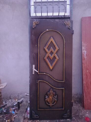 demir qaplar: Железо Входная дверь