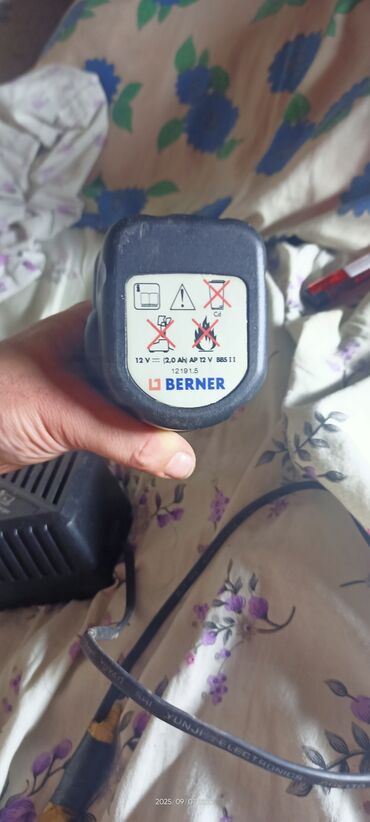 12 voltu 220 volta çeviren cihaz: Sadə drel