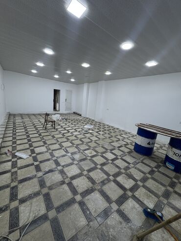Такси, логистика, доставка: Yolun qırağı obiyekt arendaya verilir 70 kv yerdi skladıda var ayaq
