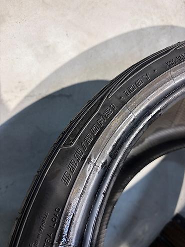 Təkərlər: İşlənmiş Şin Dunlop 325 / 30 / R 21 — 1