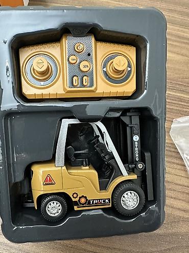 oyuncaq yuk maşınları: Uzaqdan idarə olunan mini forklift oyuncağı - Model: Mini Remote — 4