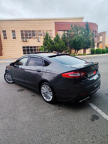 opel astra has: Ford Fusion: 1.5 l | 2014 il 197000 km Sedan — 3