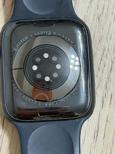 kreditgo space: Apple Watch Series 6 – 44 mm, GPS - Korpus: Alüminium, Ion‑X Glass ön — 3