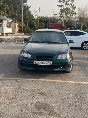 Toyota: Toyota Avensis: 1998 г., 1.6 л, Механика, Бензин, Седан