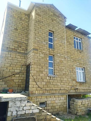 qobuda ev satilir: 5 otaqlı, 300 kv. m, Kredit yoxdur, Təmirsiz — 5