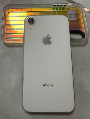 телефоны бу айфон: IPhone Xr, Б/у, 128 ГБ, Белый, Чехол, 80 %